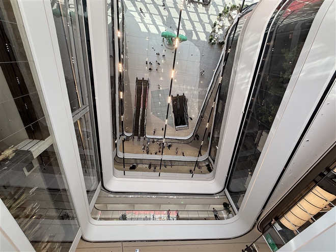 报道配图