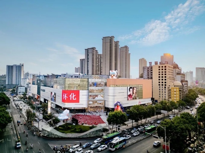 报道配图